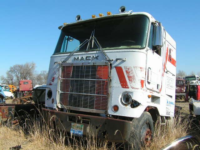 1978 MACK CRUISELINER (Stock: 2569) Details | C&H Truck Parts