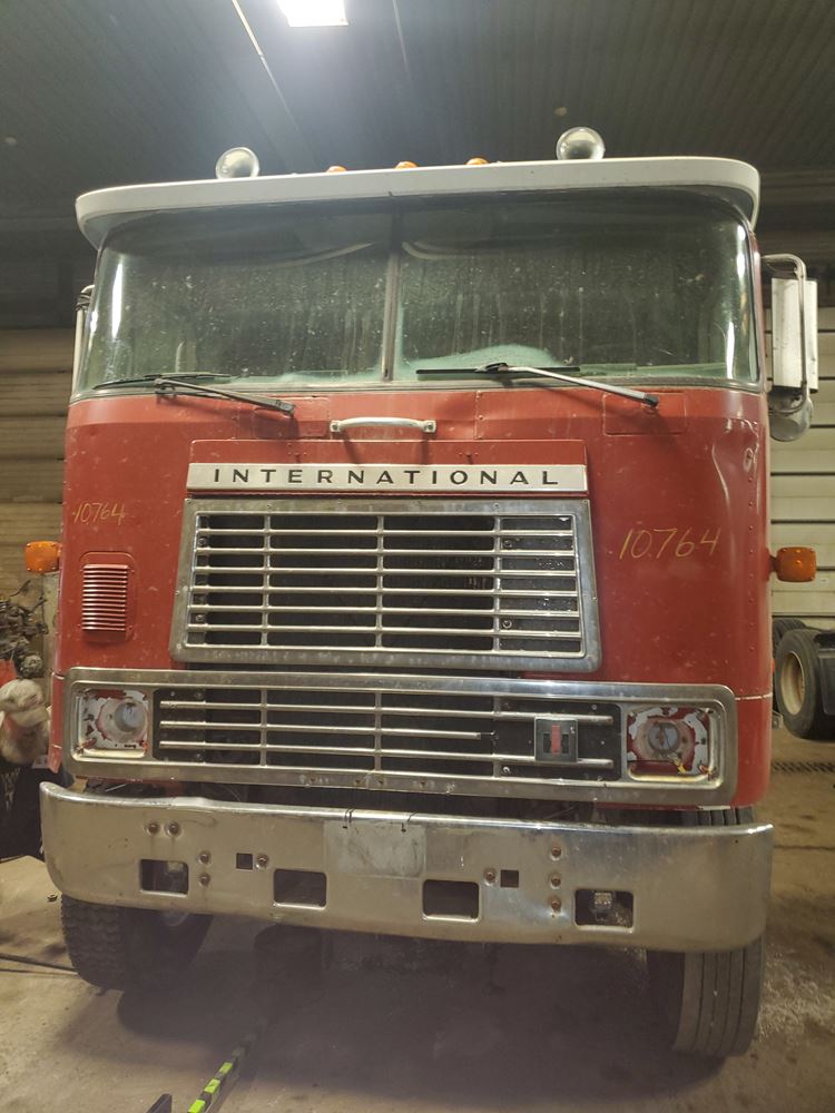 1985 INTERNATIONAL 9670 (Stock: 10764) Details | C&H Truck Parts